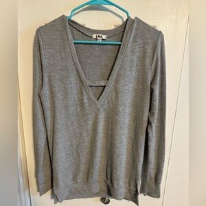 LNA women’s xsmall gray v-neck sweater top shirt